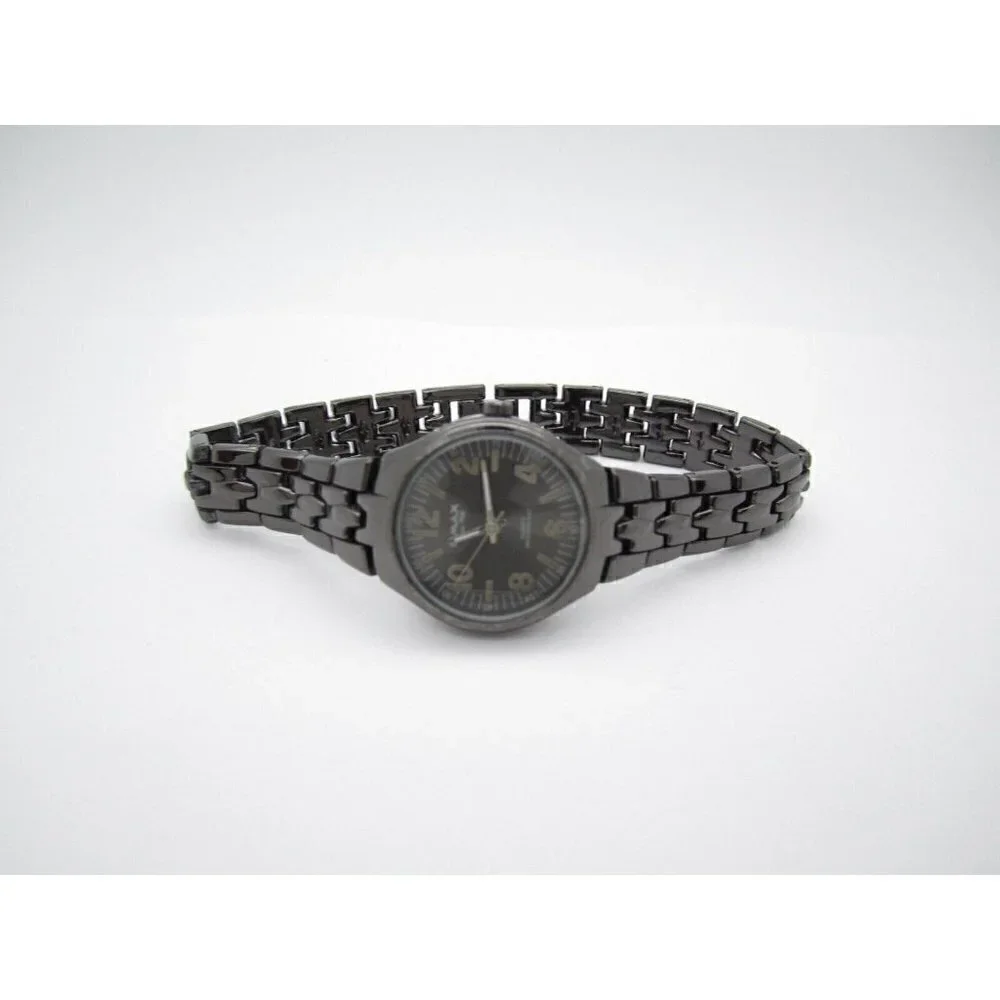 Women's QMAX Quartz WR Analog 27mm Dial Causal Round Watch (E518)